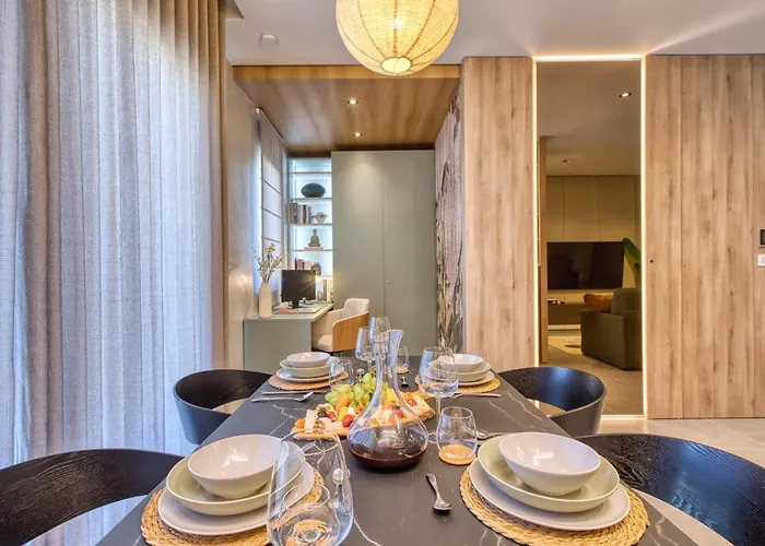 Designer Penthouse Near Promenade Including Bbq Terrace