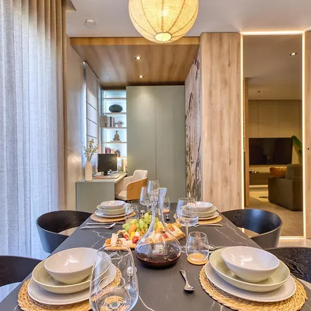 Designer Penthouse Near Promenade Including Bbq Terrace