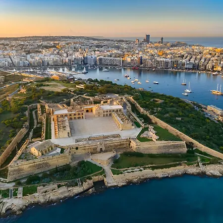 Designer Penthouse Near Promenade Including Bbq Terrace Gzira