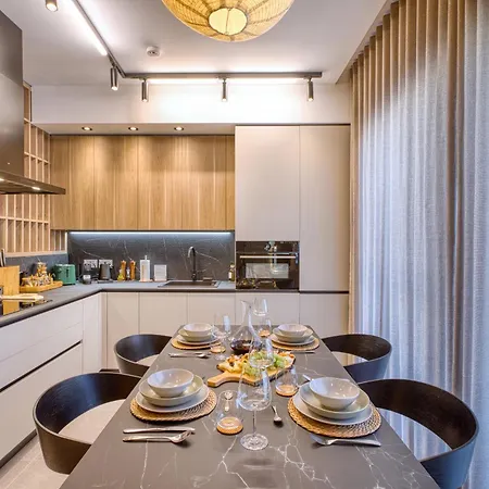아파트 Designer Penthouse Near Promenade Including Bbq Terrace 그지라