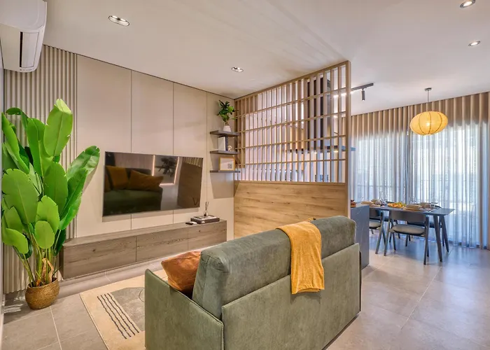 Designer Penthouse Near Promenade Including Bbq Terrace *