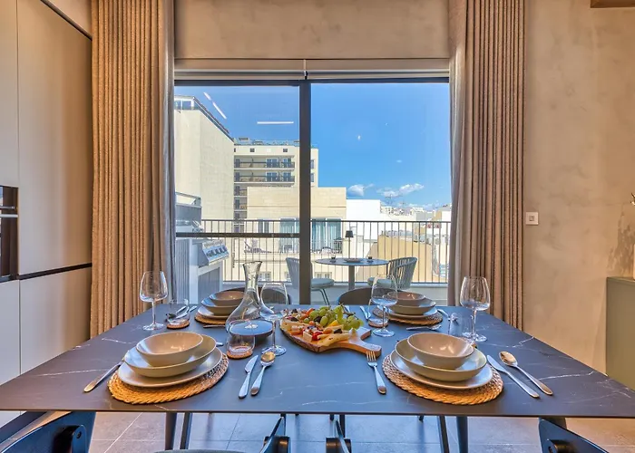 Designer Penthouse Near Promenade Including Bbq Terrace Appartamento